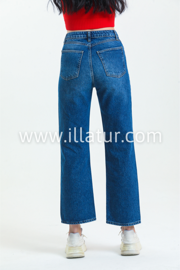 Женские джинсы Illa Jeans 002 с вырезом
